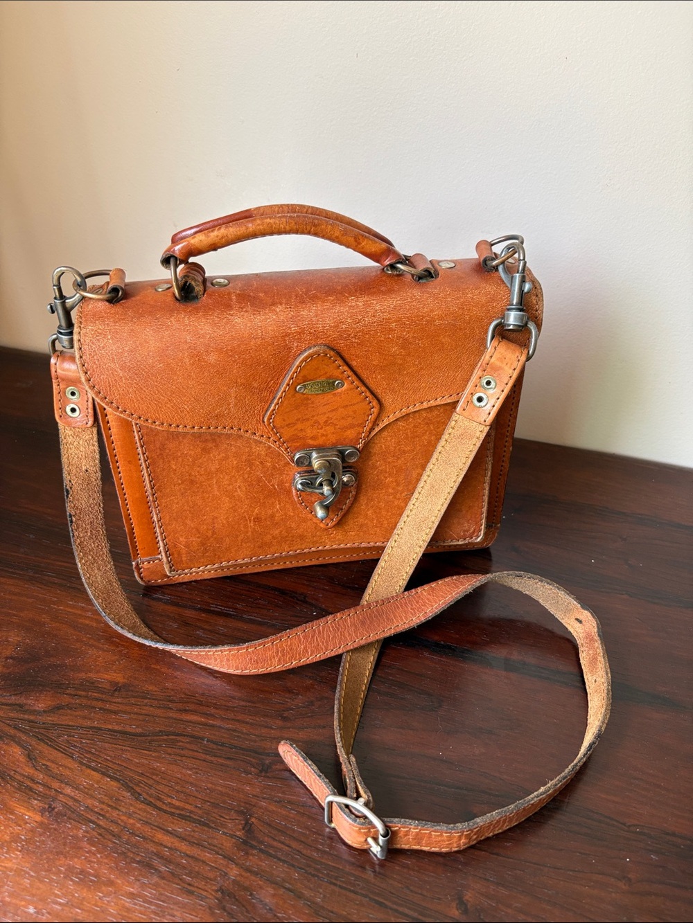 Beatnix Leatherworks Tan Leather Satchel - Rich Tan Finish